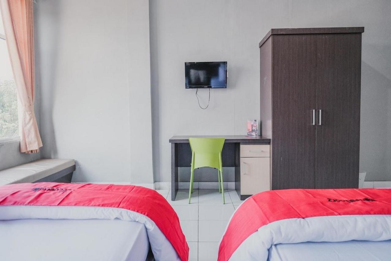 Hotel Reddoorz @ Jalan Hayam Wuruk Lampung 2 Bandar Lampung Exterior foto