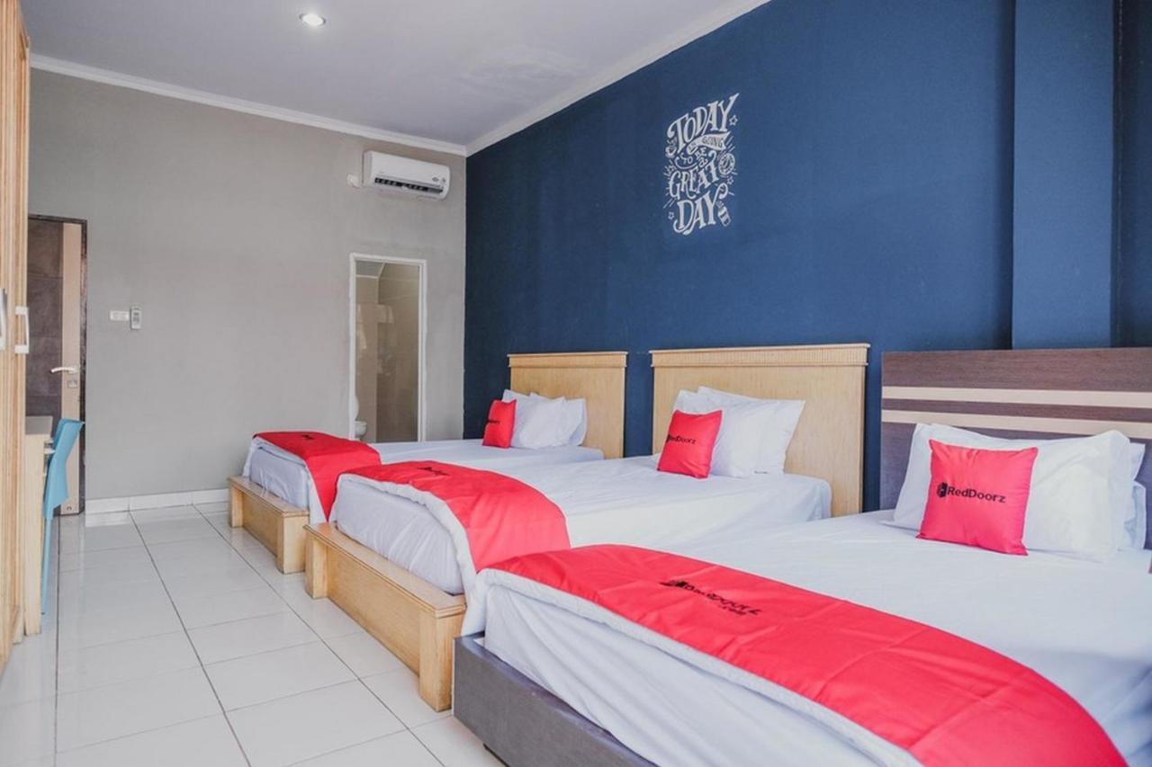 Hotel Reddoorz @ Jalan Hayam Wuruk Lampung 2 Bandar Lampung Exterior foto